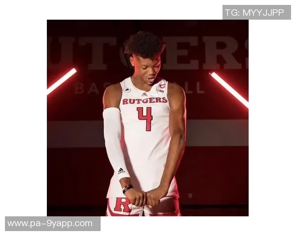 弗拉格连续四场得分30成为76-77赛季以来新秀第五人 弗拉格连续四场得分30成为76-77赛季以来新秀第五人